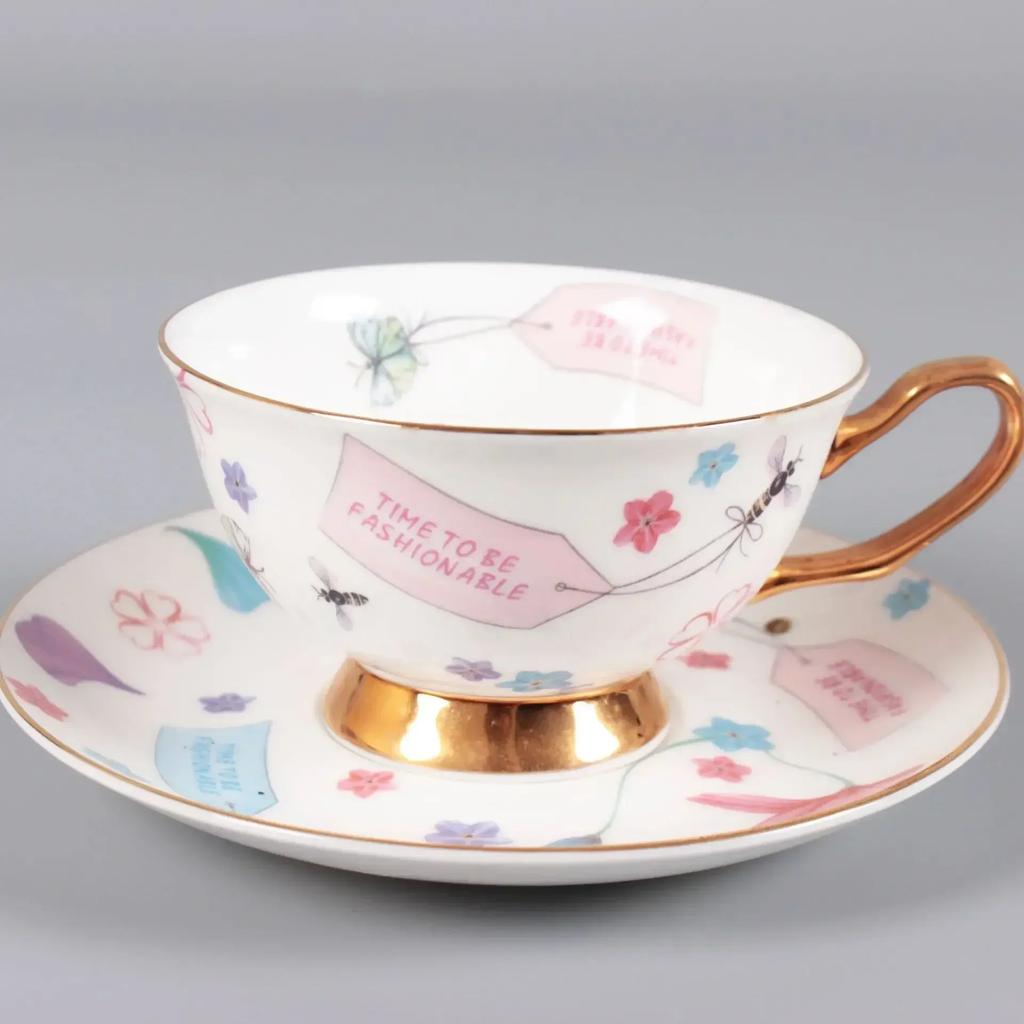 Europeisk Kaffekopp Fat Liten Färskvattenskopp Tekopp Brittisk Afternoon Tea Hög Benporslin Keramisk Kopp Gåvor Julklappar