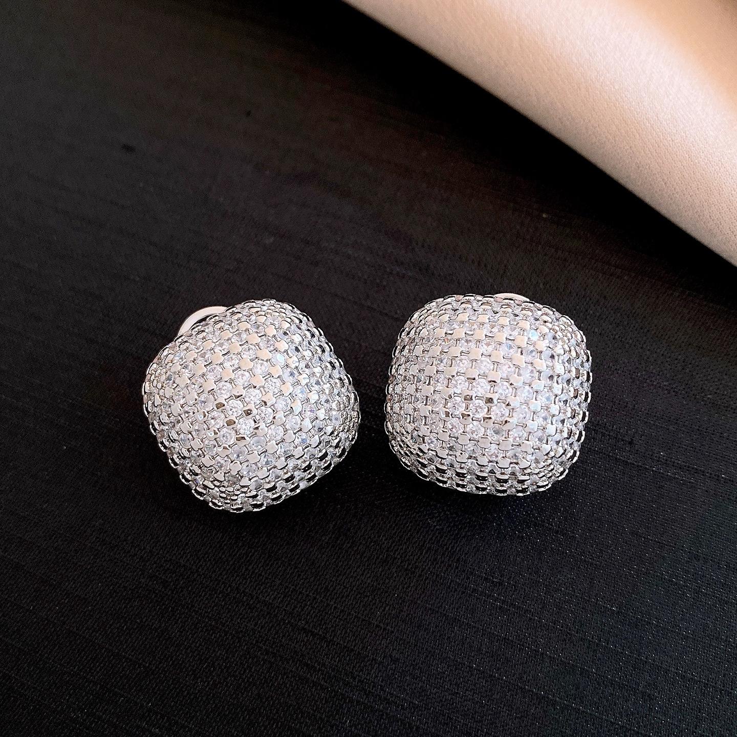 French temperament zircon geometric round earrings fashion stud earrings wholesale