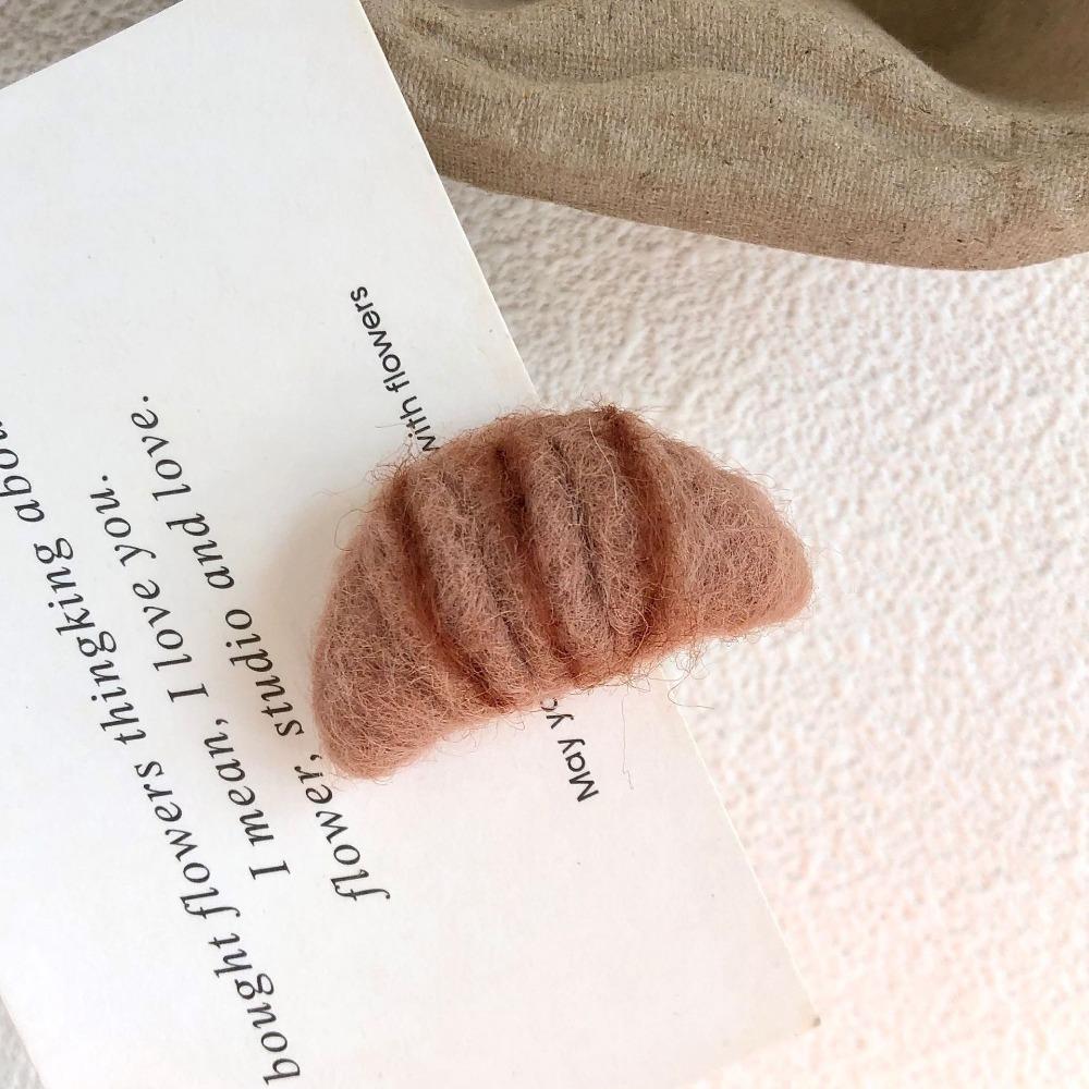 Wool Felt Croissant Duckbill Clip Pretzel Raisin Toast Pin Cartoon French Bread Hair Clip Outdoor