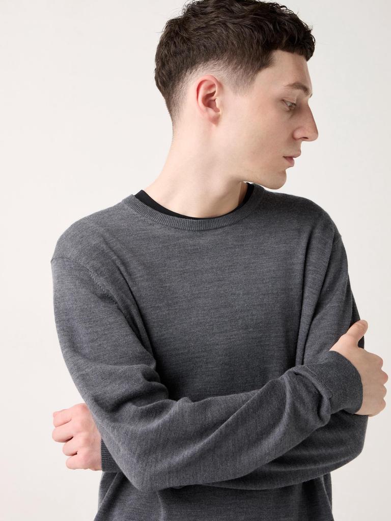 Uniqlo Japan Extra Fine Merino Crew Neck Sweater  Long Sleeve 