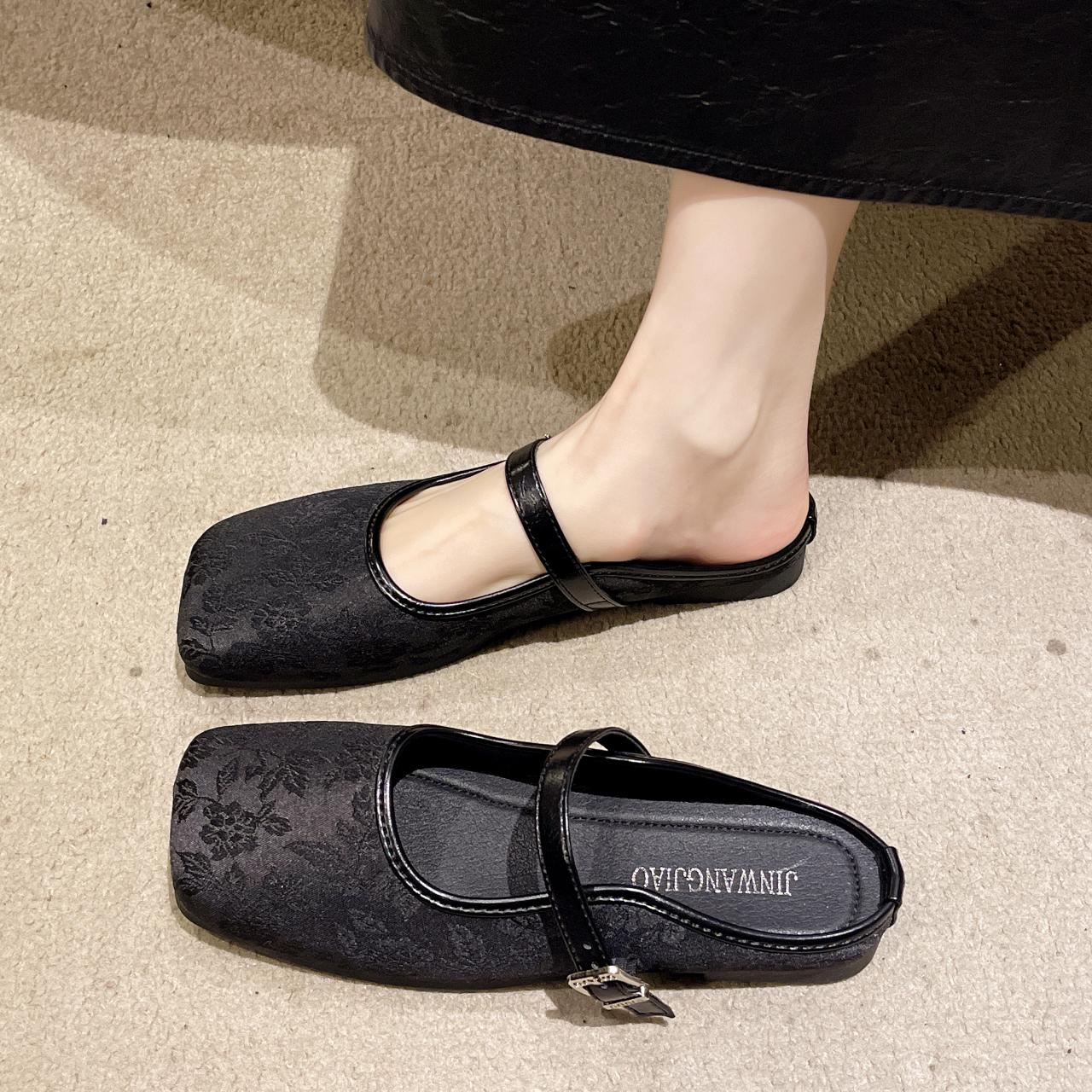 

Модные брендовые тапочки с закрытым носком, женские шлепанцы, балетки, шлепанцы для отдыха на открытом воздухе, женская обувь, мокасины, элегантные шелковые сандалии 40