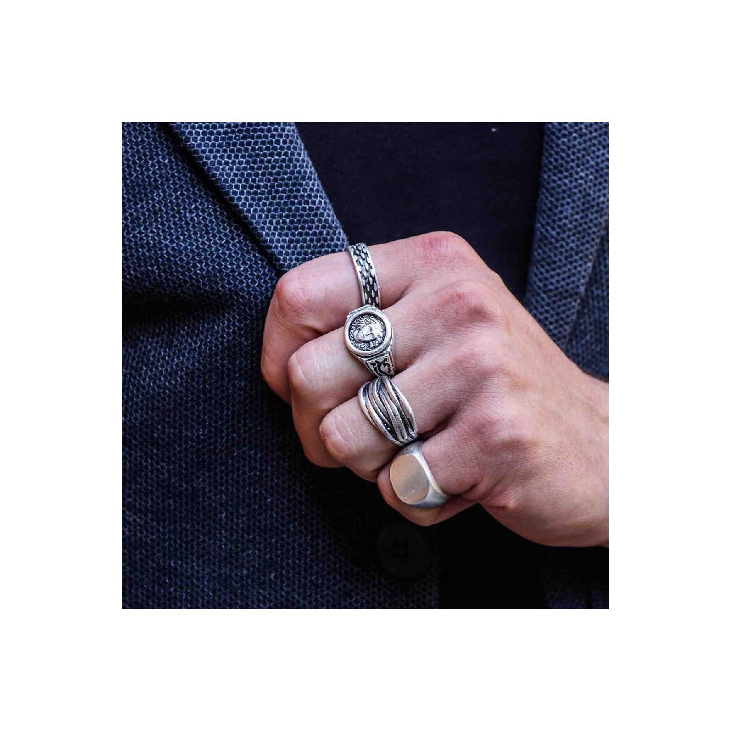 

Набор из 4 посеребренных регулируемых моделей мужских и женских колец с Медузой