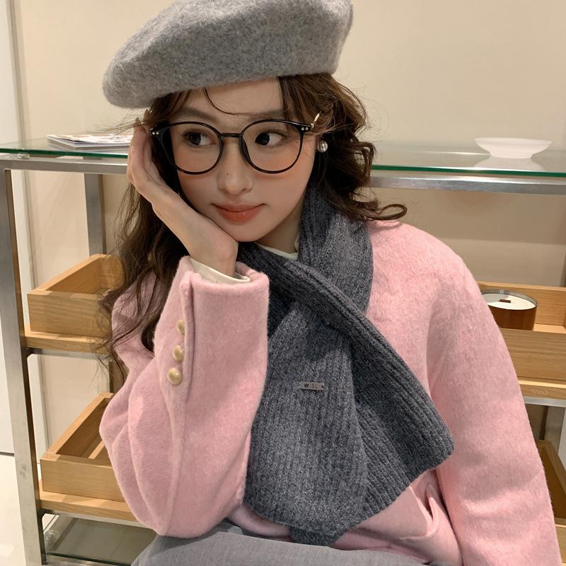 Small scarf with wool crossed wool for women's winter new versatile knitted neck protection coffee scarf