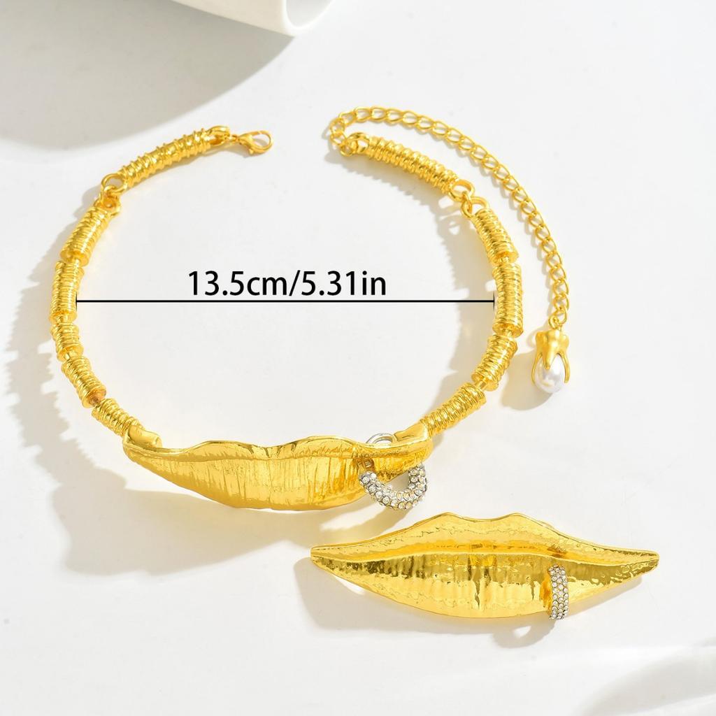 Hip Hop Ladies Jewelry Set Geometric Lips Diamond Design Necklace Versatile Metal Ring Women