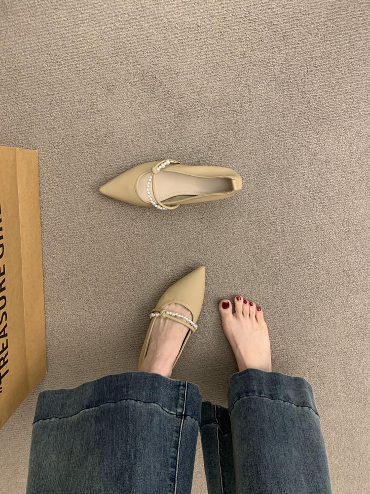 Thick heel pointed Mary Jane shoes women's spring and autumn 2025 new French pearl chain shallow mouth with skirt single shoes women