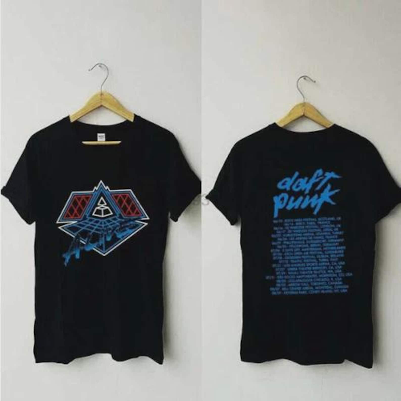 Vintage Graphic Daft Punk Alive Tour 2006 T-shirt Unisex Size S-4XL S