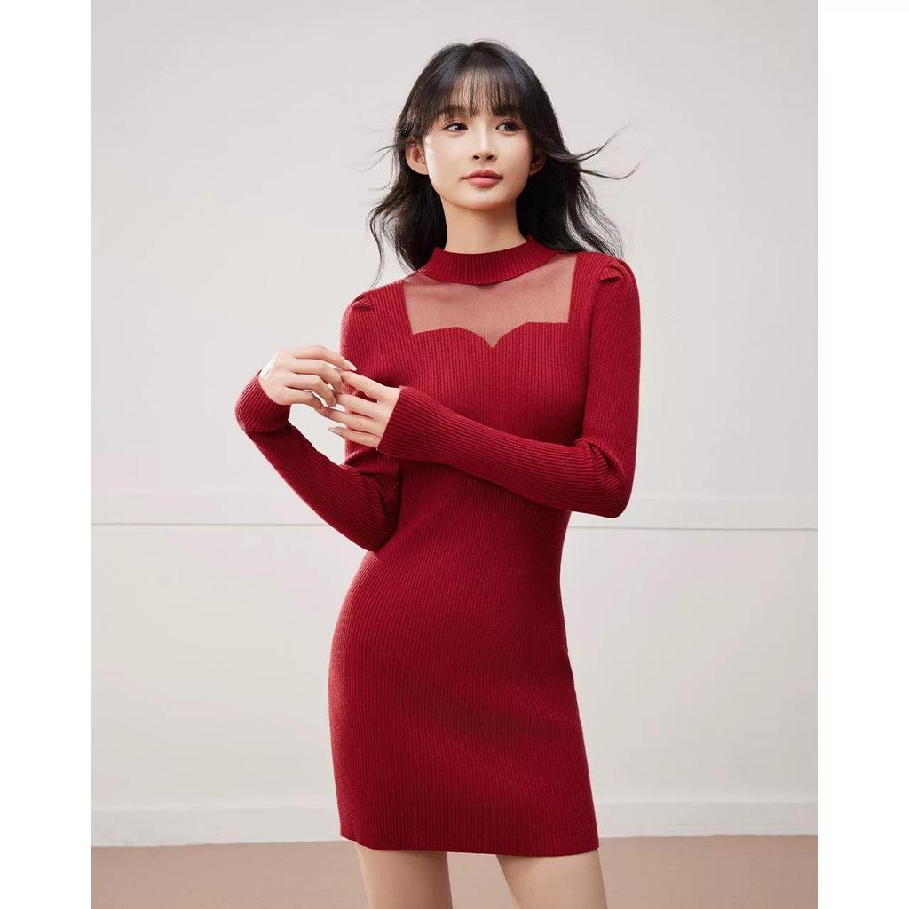 Eng anliegendes Strickkleid für Damen: Würziger Stil, Rundhalsausschnitt, Durchsichtig, Hüftbetont, Kurzer Rock für Herbst/Winter