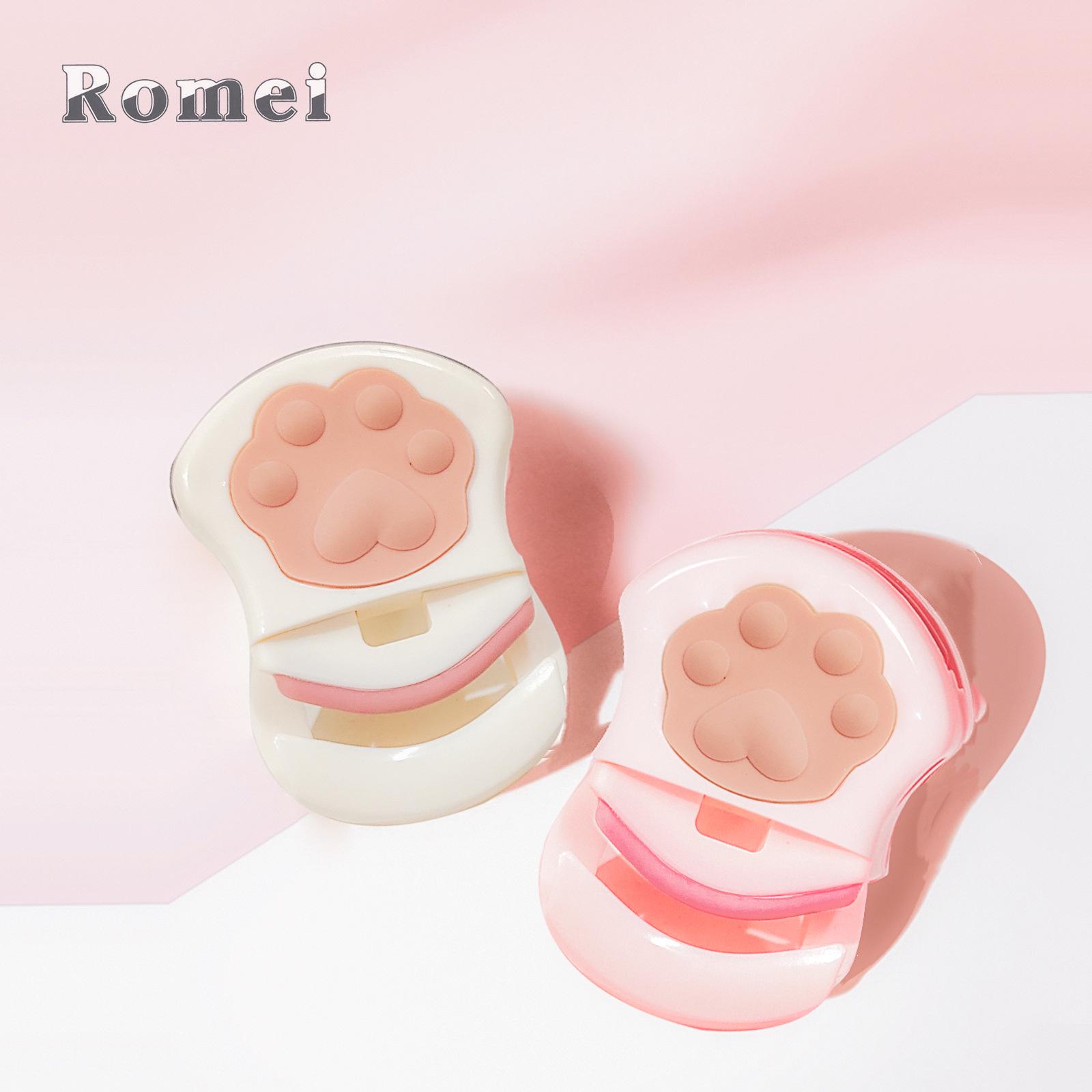 

Luomei Cat Claw Mini Portable Eyelash Curler глибокий рожевий колір