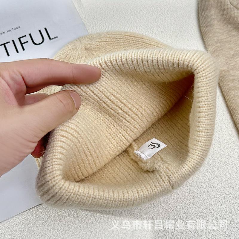 Hat Women's Autumn and Winter Rabbit Hair Warm Knitted Hat Women's Group Wind Fashion Rhinestone Wool Hat Versatile Crouch Cold Hat