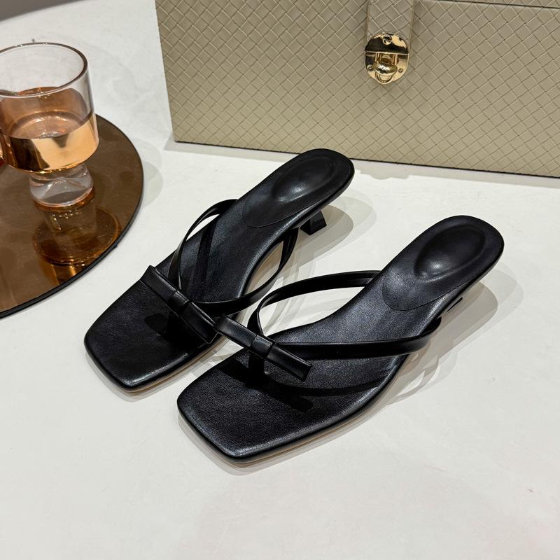 Beautiful toe shoes fairy sandals small vacation thick heel bow slippers French 2025 summer new cool slippers