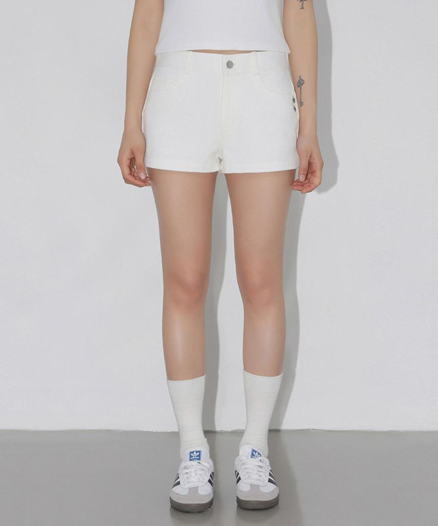 CHICKS Multi-Stud Shorts Ivory
