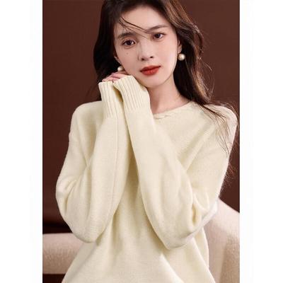 Demana Women's Petite Elegant Cable Knit Round Neck Sweater