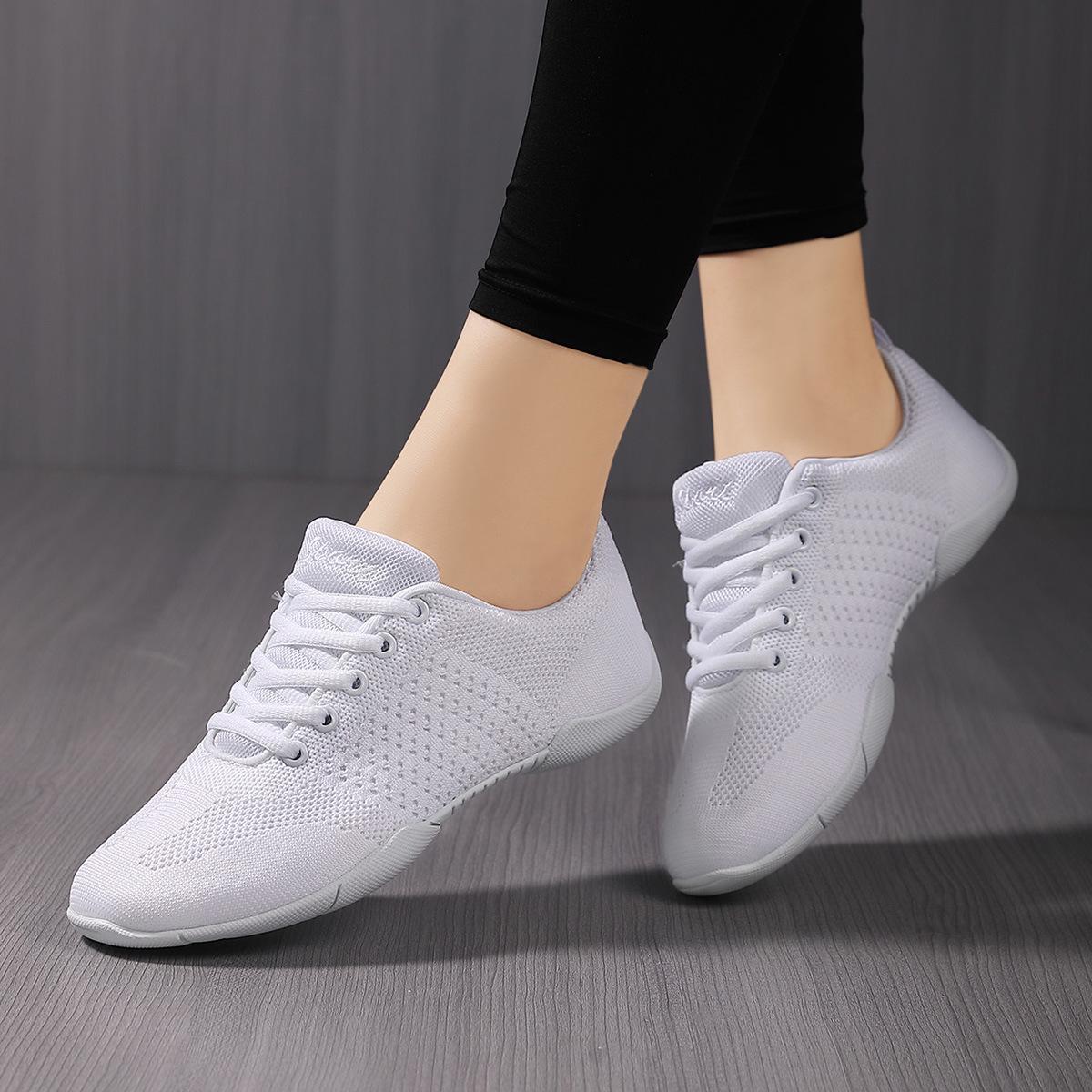 

Женские белые тренировочные кроссовки для чирлидинга и аэробики, мягкая подошва, идеально подходят для соревновательных видов спорта и фитнеса 44