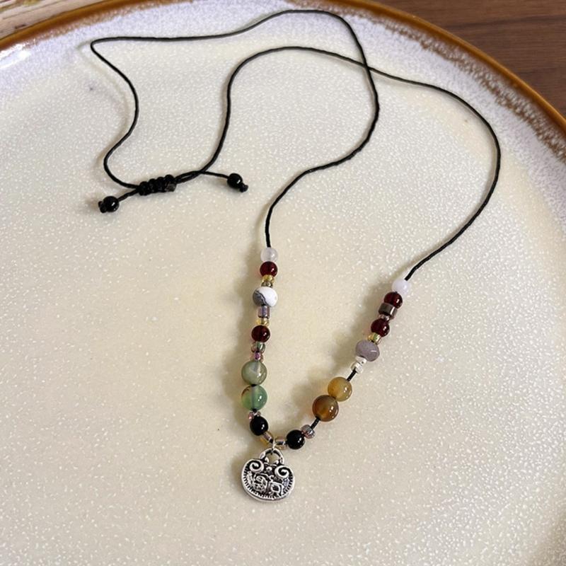 Exquisite Halskette im traditionellen chinesischen Stil Ethnischer Stil Anhänger Halskette Antike Kordel Schmetterlingsblumen-Charms Kette