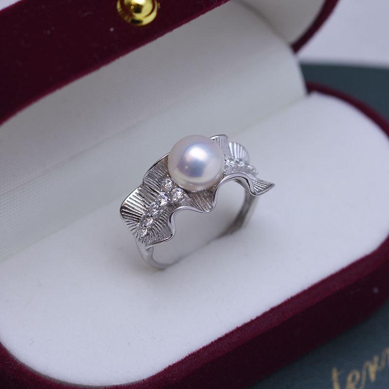 

8-9mm Freshwater White Pearl Ring for Women in S925 Silver with Strong Luster and Slight Flaw.