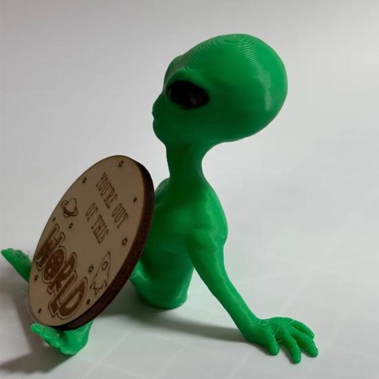 Alien Ornament Engraved Alien Decoration Desktop Ornament with Fine Engraving Design Bedroom Office Decor