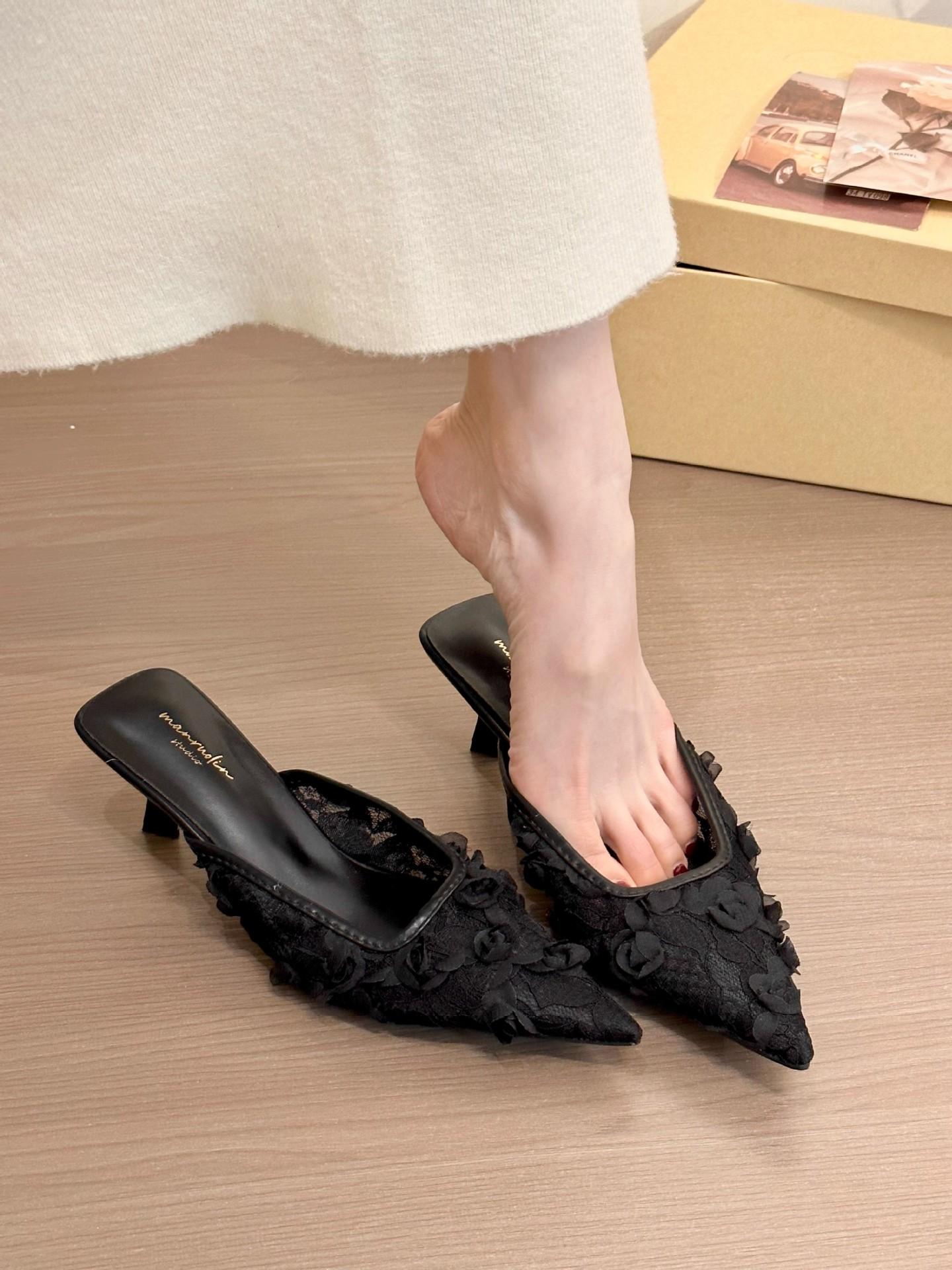 

Pointed half slippers 2025 summer new outer wear gentle bag head empty heel bean bud versatile with skirt women 40