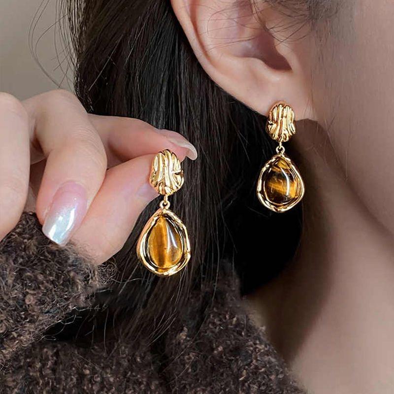 Vintage Brown Resin Tiger Eye Stone New Earrings For Women Statement Fashion Stud Earring Personality Melard Color Jewelry