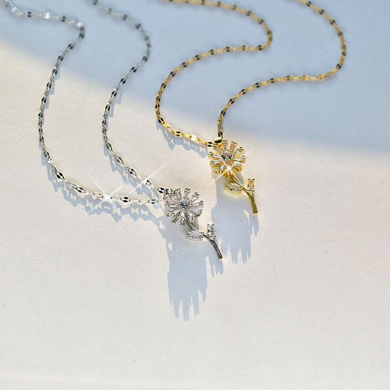 Sunflower Rotatable Necklace, Personalized Design, High-End Trend Collarbone Chain