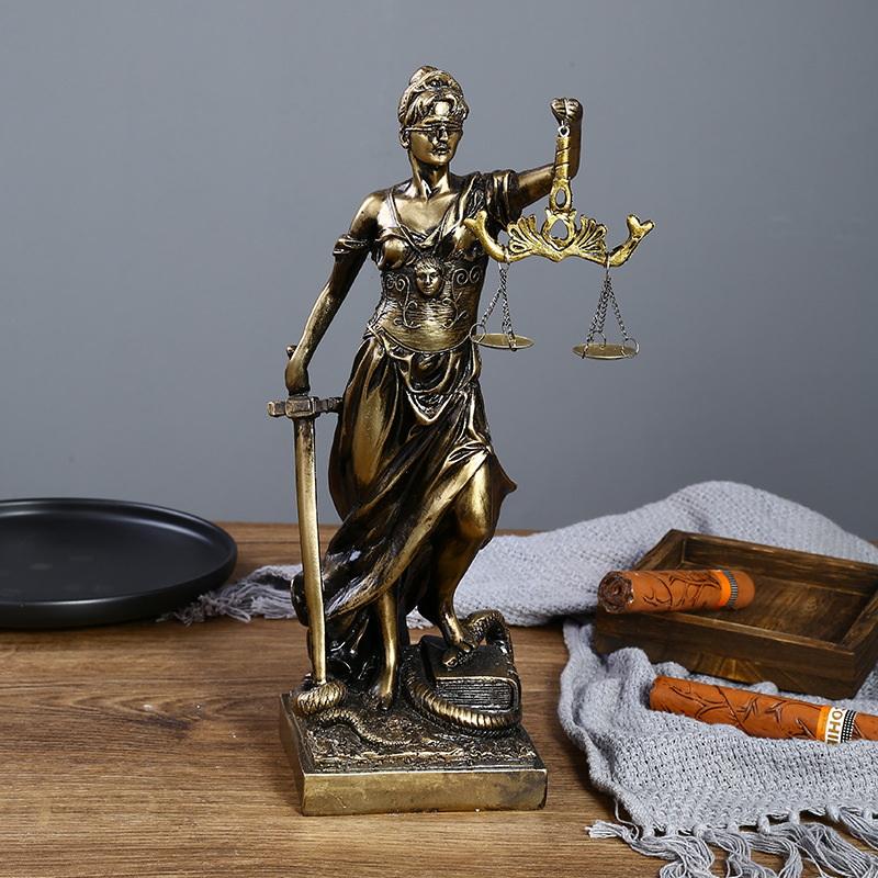 Statua Creativa Retrò Dea della Giustizia Ornamento per Studio Legale Regali Scultura per Soggiorno Decorazione da Scrivania