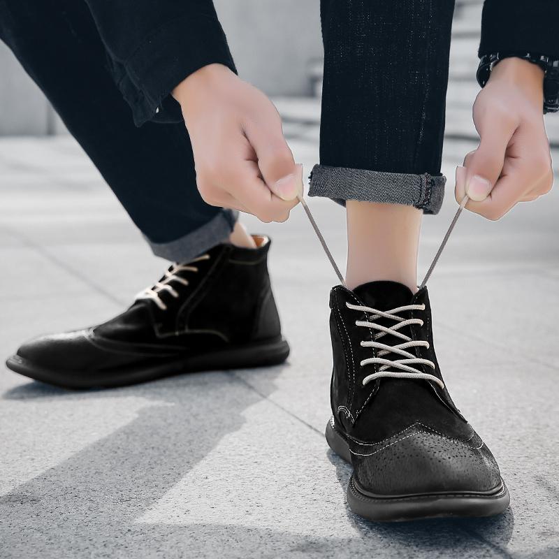 Fashion Golden Sapling Man Retro Flat Chelsea Boots Outdoor Leisure Leather Ankle Boot Male Shoes Pointed Toe High-top Brogues Footwear