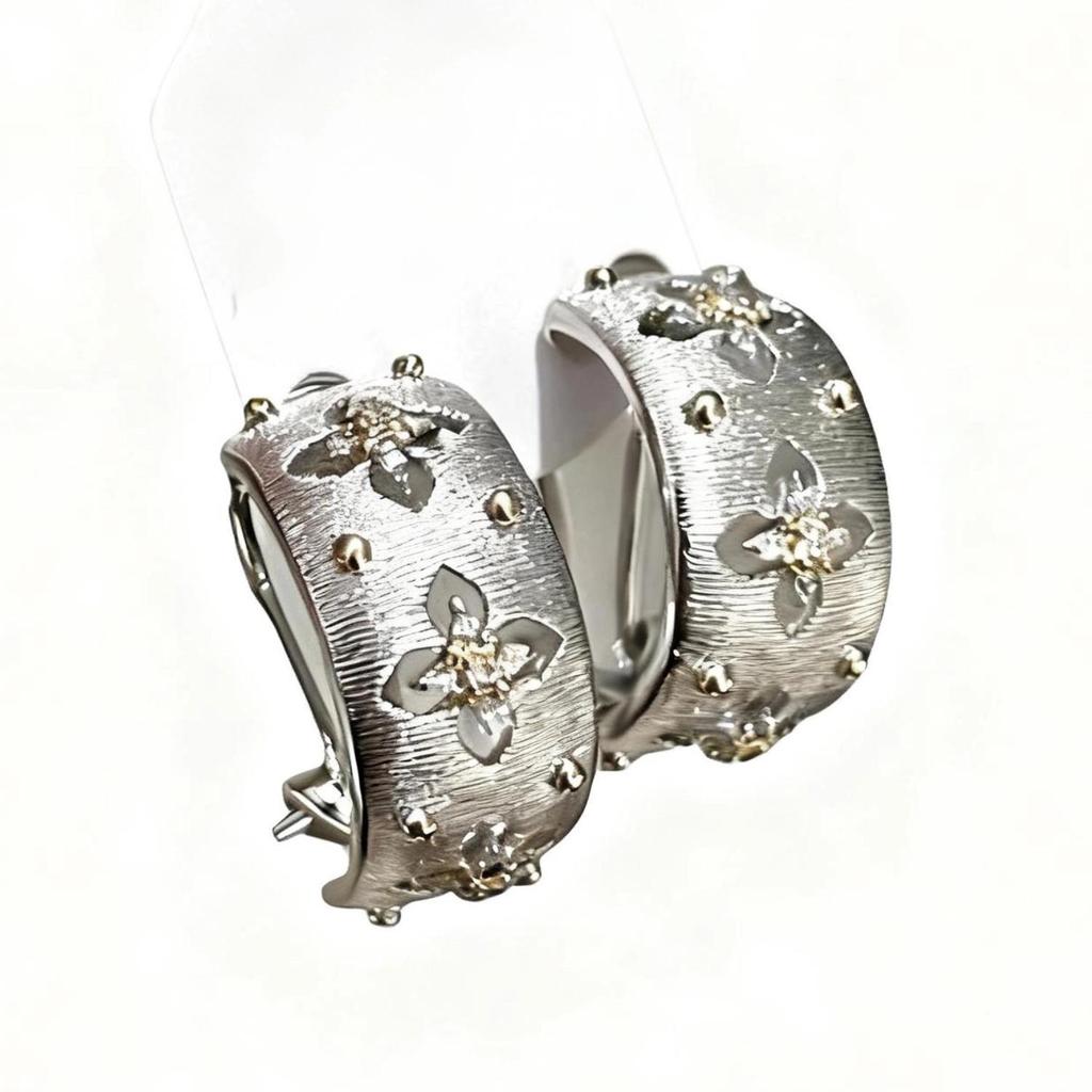 Miki Retro náušnice z broušeného kovu: Luxusní duté náušnice s designem těžkého průmyslu.