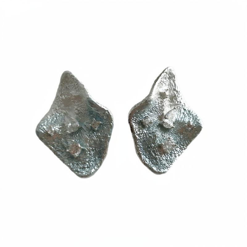 French Frosted Zircon Water Drop Rhombus Stud Earrings - Minimalist, High-End Fashion Jewelry for Women