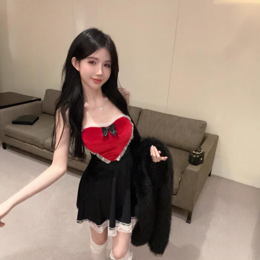 Age reduction cute girl style neck tube top skirt lace lace pure desire sexy Christmas style slim fit thin dress