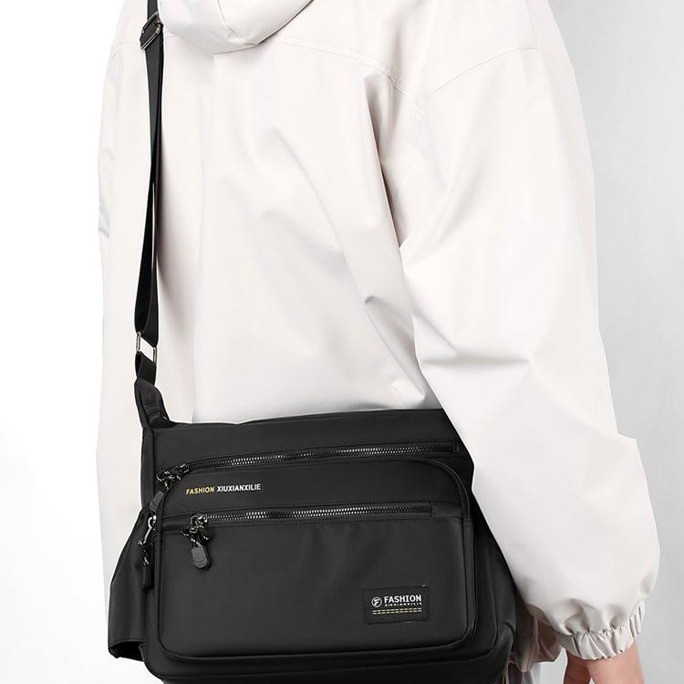 2024 Pánská taška Messenger Taška přes rameno Tašky přes rameno Men Small Sling Pack Do práce Business Vodotěsné batohy Oxford Tašky Satchel Peněženka