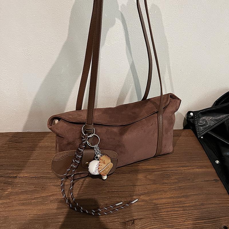 Autumn and winter suede bag women's 2025 new commuter versatile work niche single shoulder armpit bag pillow bag