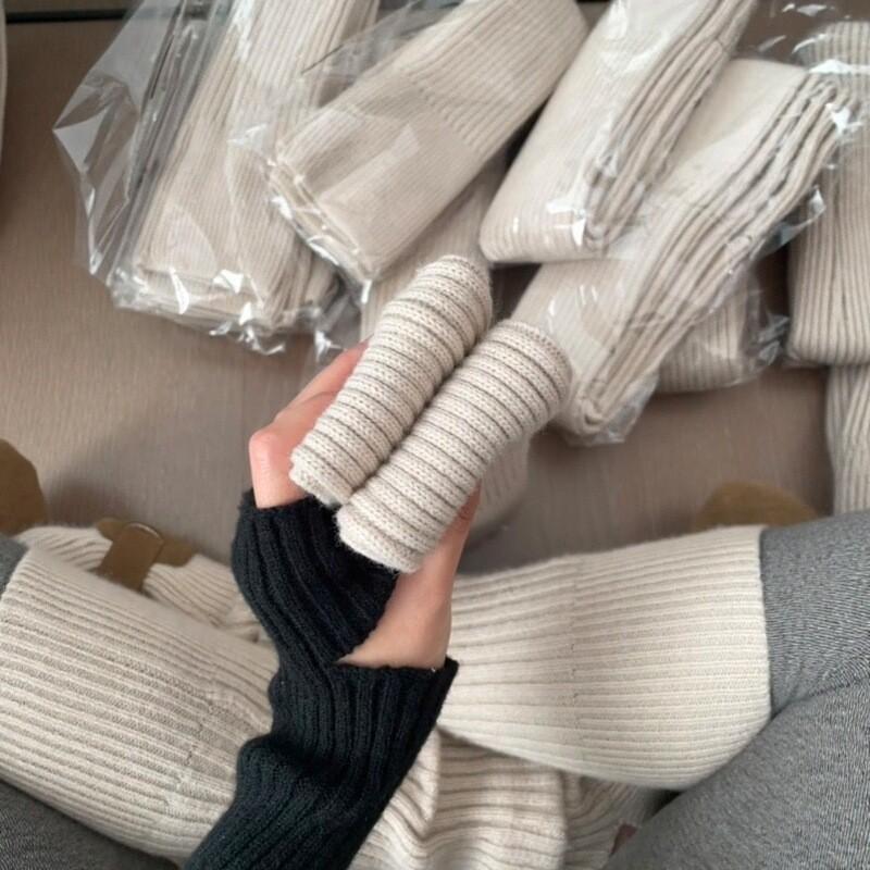 Womens Knee-High Knit Leg Warmers Warm Thick Cotton Socks Fall Winter Stylish Versatile