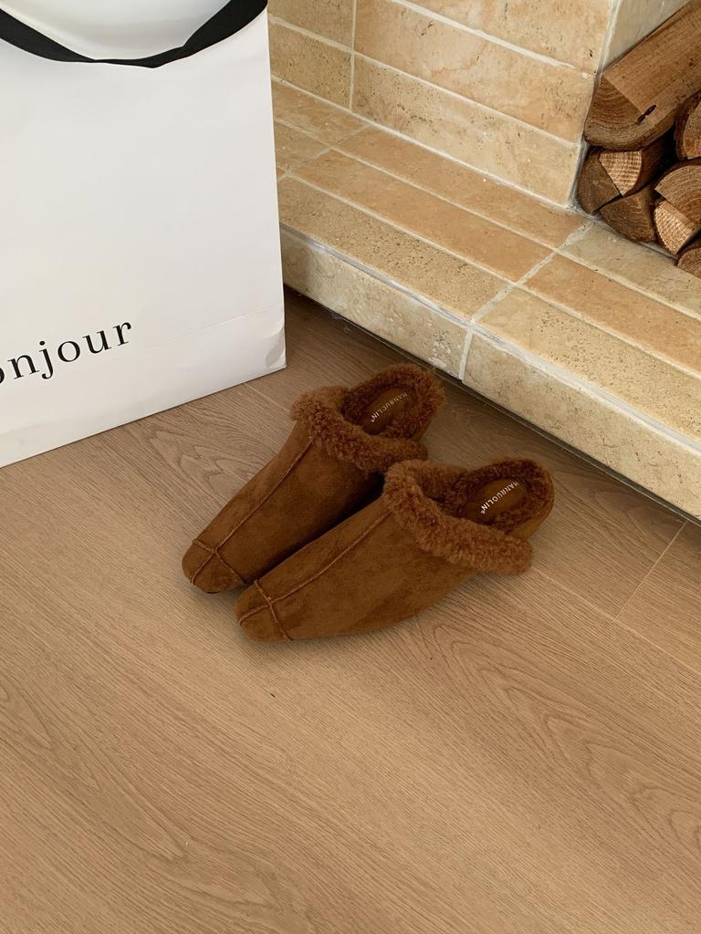 2025 fluffy splicing slippers women's wear small rhinestones design sense lamb wool method heel plush bag head half slippers