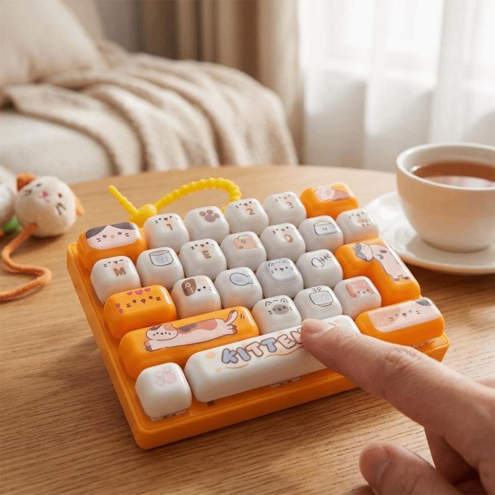 Mini Keyboard Mechanical Keyboard Pendant Simulation Keyboard Keycap Clicker Desk Ornament