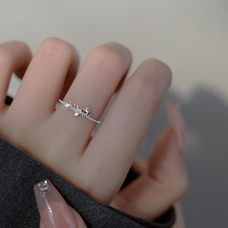 Bague Ouverte en Or Exquis: Style Japonais & Coréen, Alliance Fine Incrustée de Diamants, Empilable & Élégant Bijou de Doigt