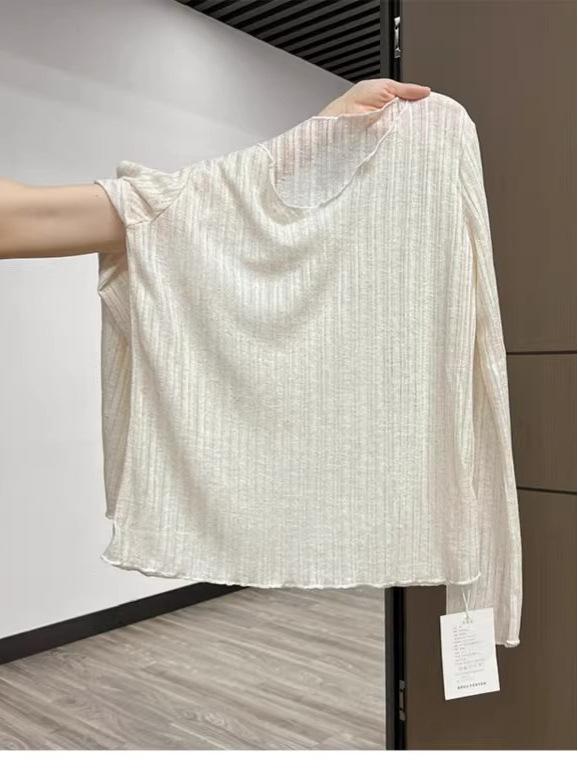 Women's Korean Style White V-Neck T-Shirt with Ruffled Edge - Relaxed Fit, Sheer, Sun Protection, Perfect for Layering in Spring/Summer