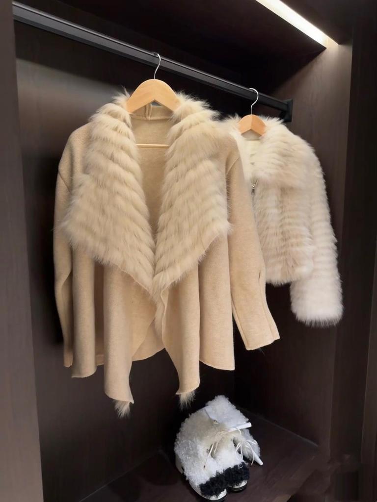 2026 Winter Fashion Women's Thick Knit Cardigan with Fox Fur Collar