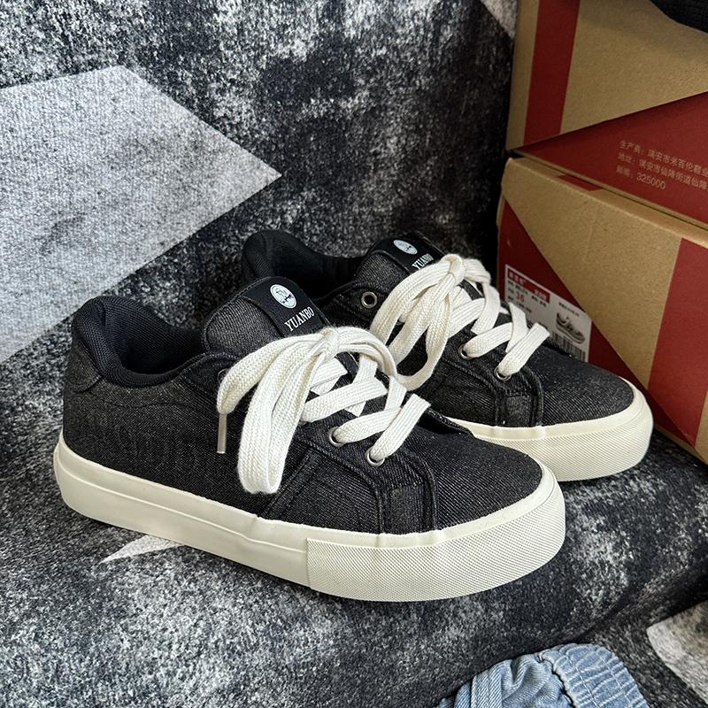 Stylish Canvas Men's Skate Shoes Retro Red Skateboard Shoes Men Street Style Versatile Designer Shoes Men zapatillas de deporte