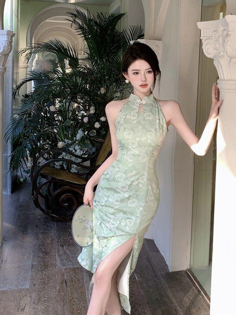 Modern Green Halter Cheongsam: Exquisite Summer Dress for Women