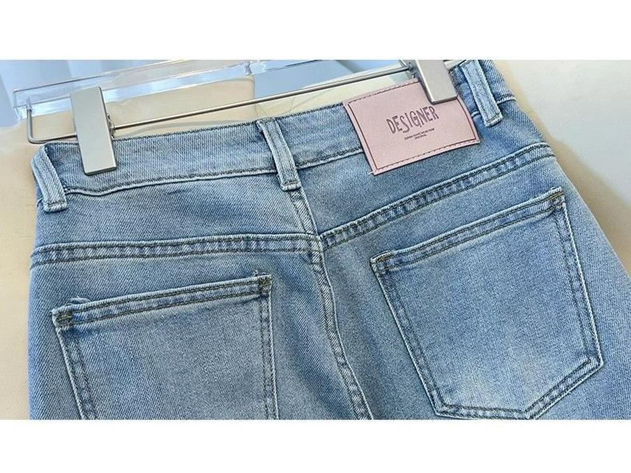 2026 Women's High-Waist Light Blue Slim Straight-Leg Summer Jeans