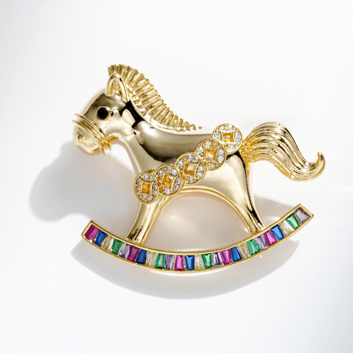 Bo Xin Yun Luxury Rhinestone Money Horse Brooch - Exquisite Colorful Pin & Elegant Gift