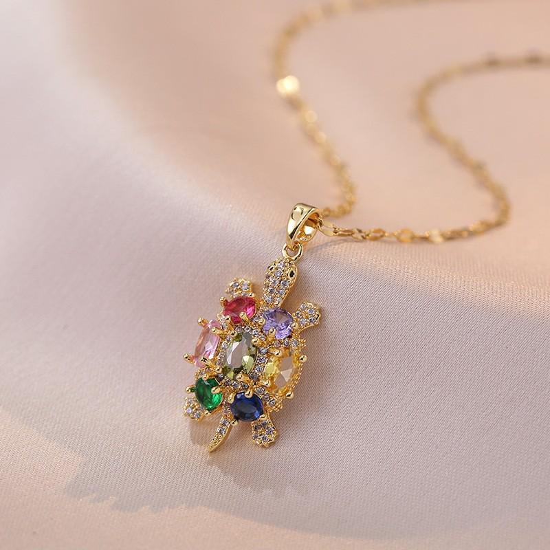 Women's Fashion Heart Pendant Necklace - Elegant, Simple Design, Versatile Clavicle Chain Jewelry