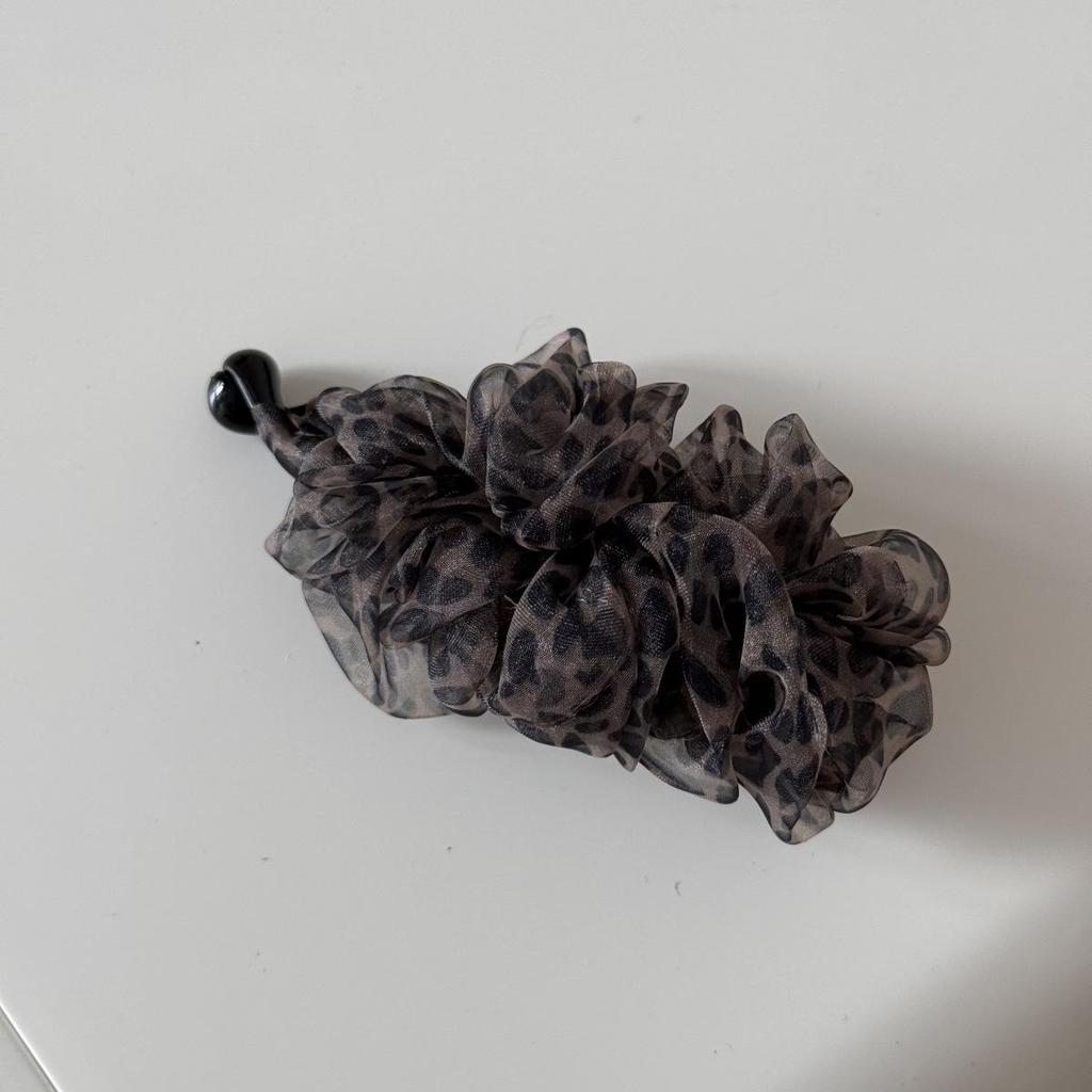 Elegant Floral Pleated Mesh Banana Hair Clip - High-End Chic Ponytail Accessory