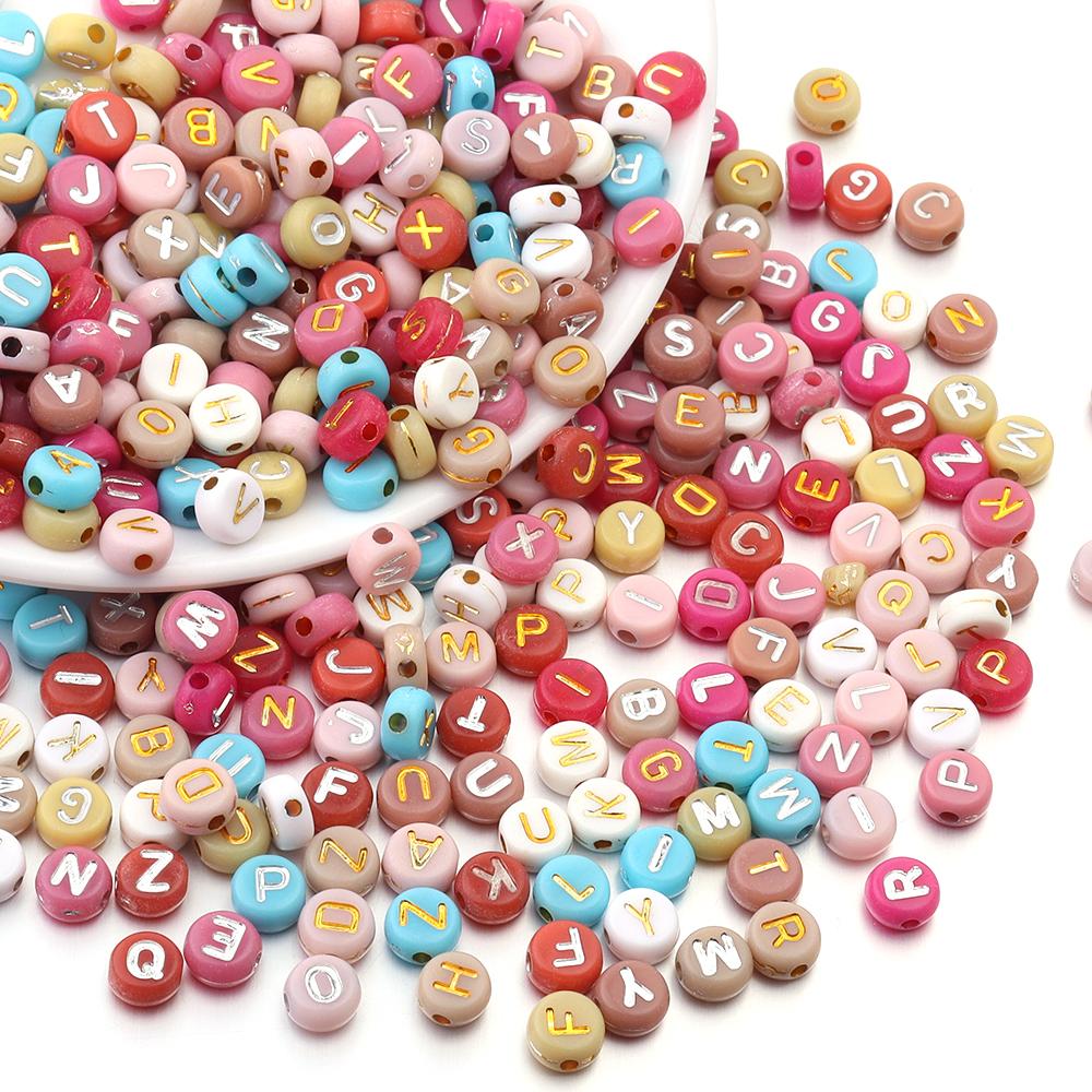 100 Stück/Los 7mm Flache Runde Buchstabenperlen zur Schmuckherstellung Acryl Alphabetperlen Lose Perlen DIY Armband