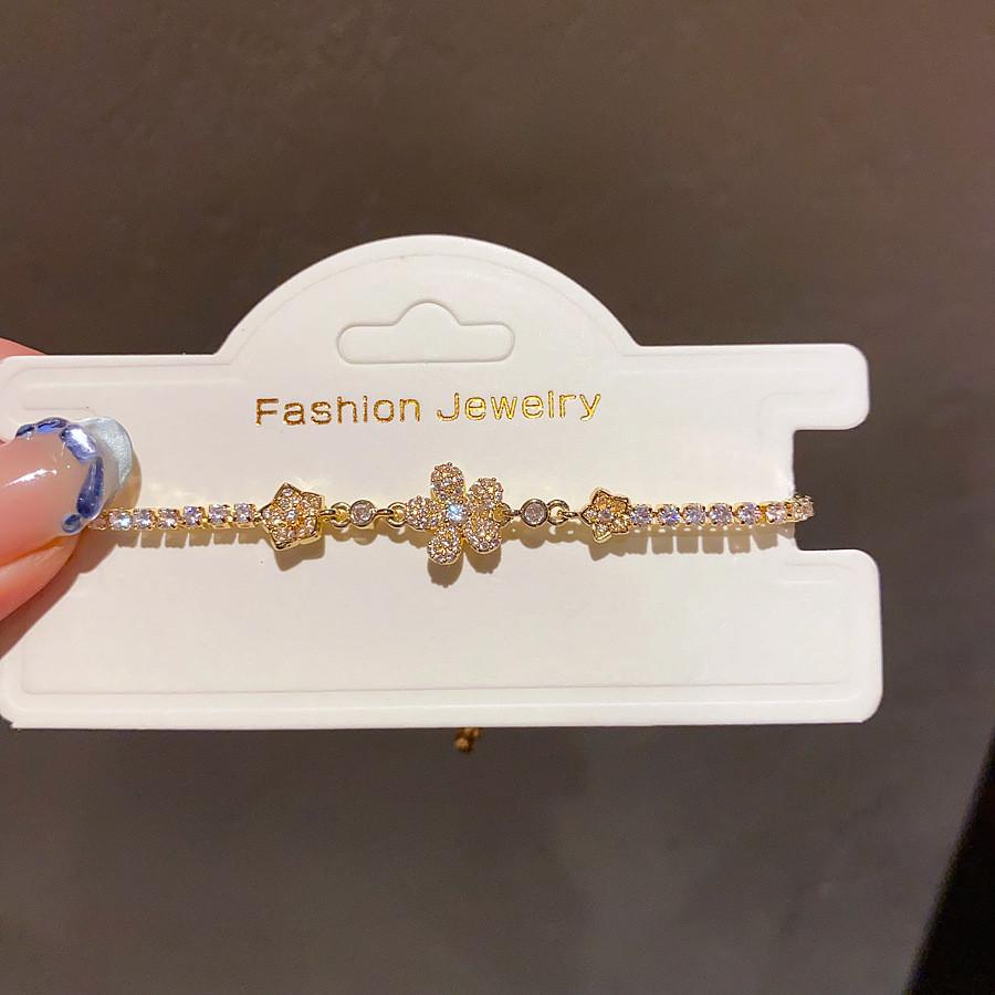 Lightweight Luxury Flower Jewelry Bracelet With Cubic Zirconia For Womens Fashion Accessory