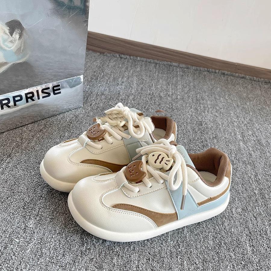 

2025 весна новые толстоподошвенные немецкие тренировочные туфли женские модные универсальные повседневные спортивные туфли на мягкой подошве студенческие на шнуровке кеды 40