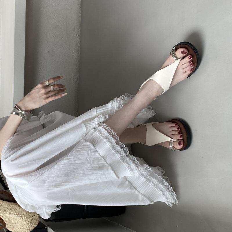 Retro one-word buckle with thick-soled wedge heel cover toe sandals women's 2025 summer new toe Roman open-toe sandals