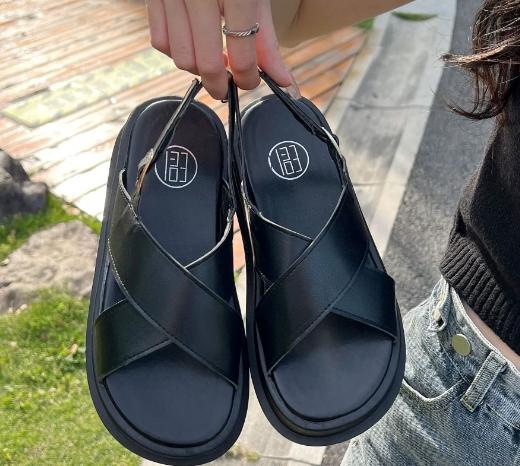Fashion Women's sandals genuine leather summer cross straps low heel shallow mouth parka open new flat bottom comfortable 2024