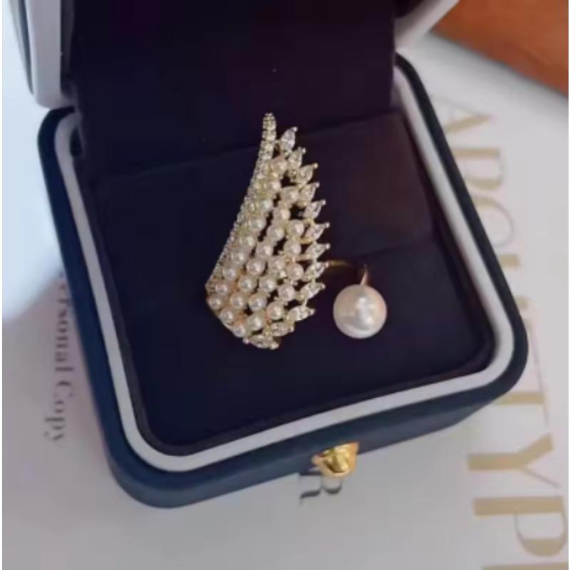 1 Piece Of Elegant Exquisite And Fashionable Imitation Pearl Wing Female Charm Adjustable Opening Ring Women'S Banquet Jewelry