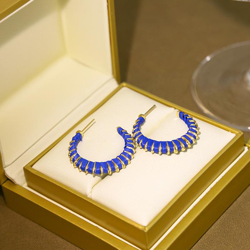 Colorful Color Matching C-Shaped Metal Earrings, Retro Court Style, Beautiful Temperament, Round Ring Stud Earrings.