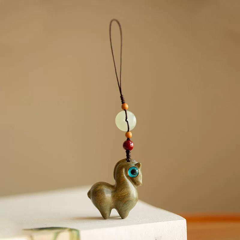 

1Pc Mobile Phone Pendant New Year Gift Jade Buckle Exquisite Car Keychain Cute Wood Pendant Horse Pendant